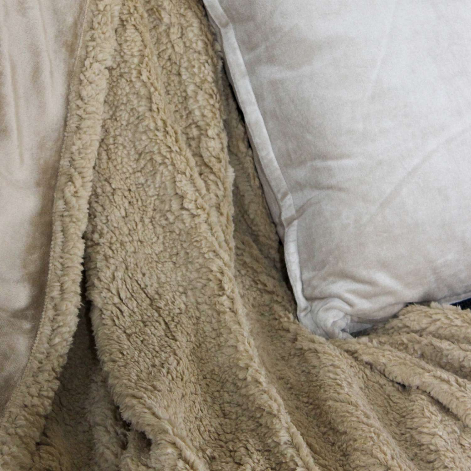 Kuscheldecke Runi -Beige