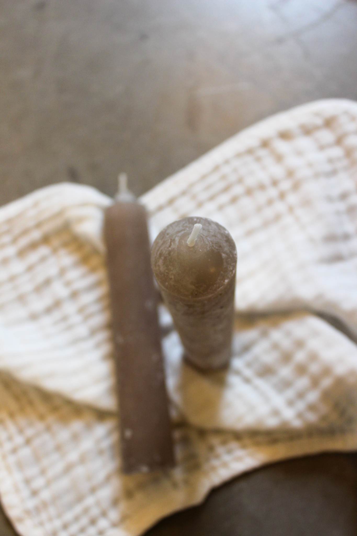 Berta_-_Taupe_Wohnfuehl-Shop_UG_02.jpg