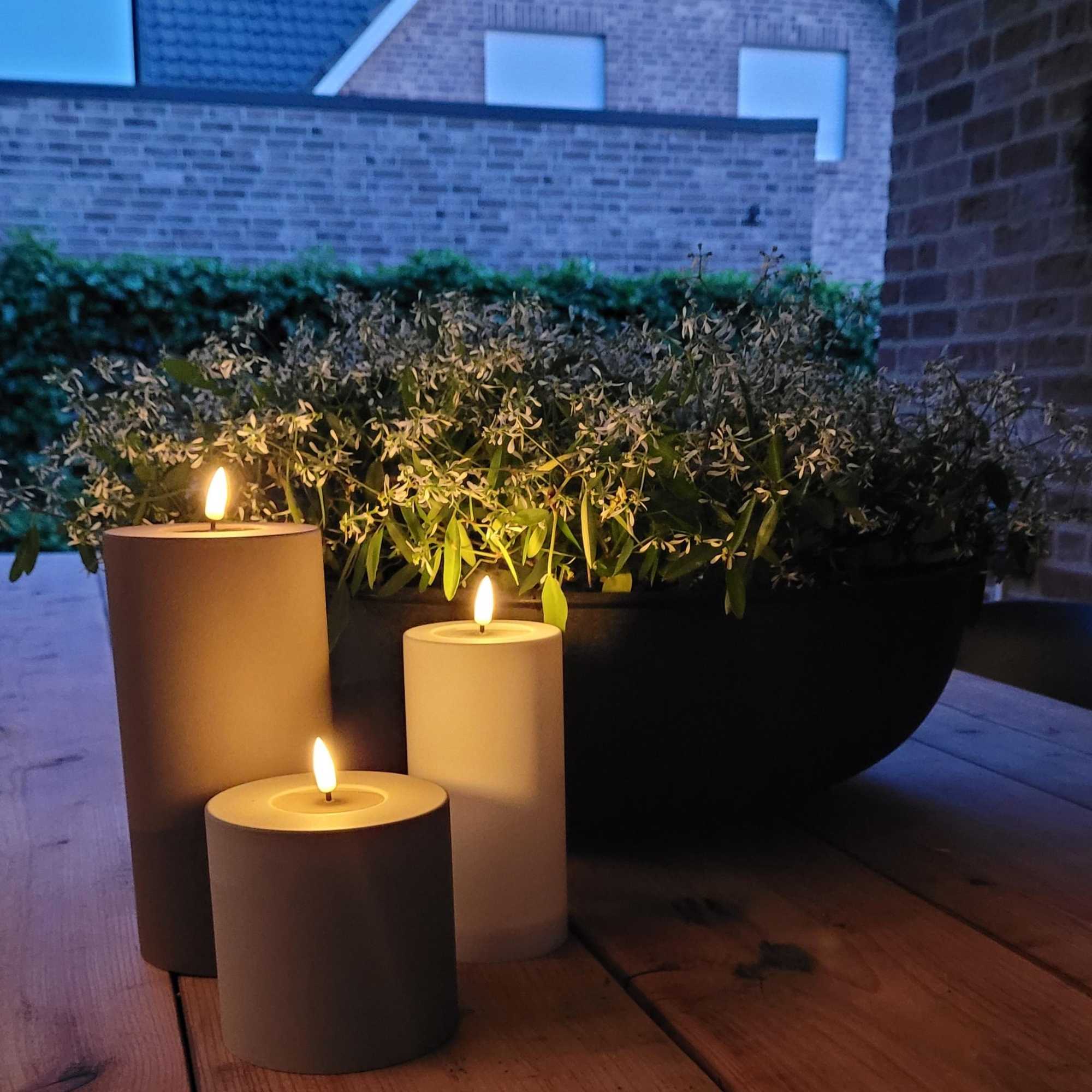 LED Stumpenkerze 7,5x10 - Weiß