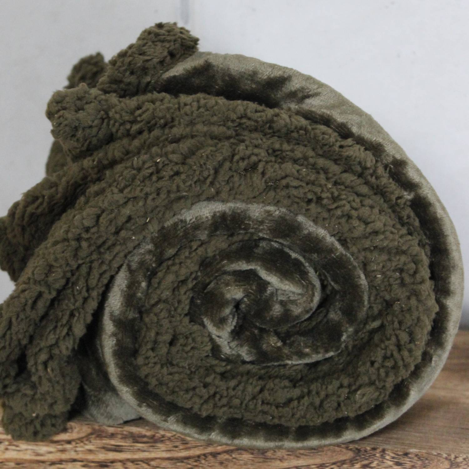 Kuscheldecke Runi - Olivgrün
